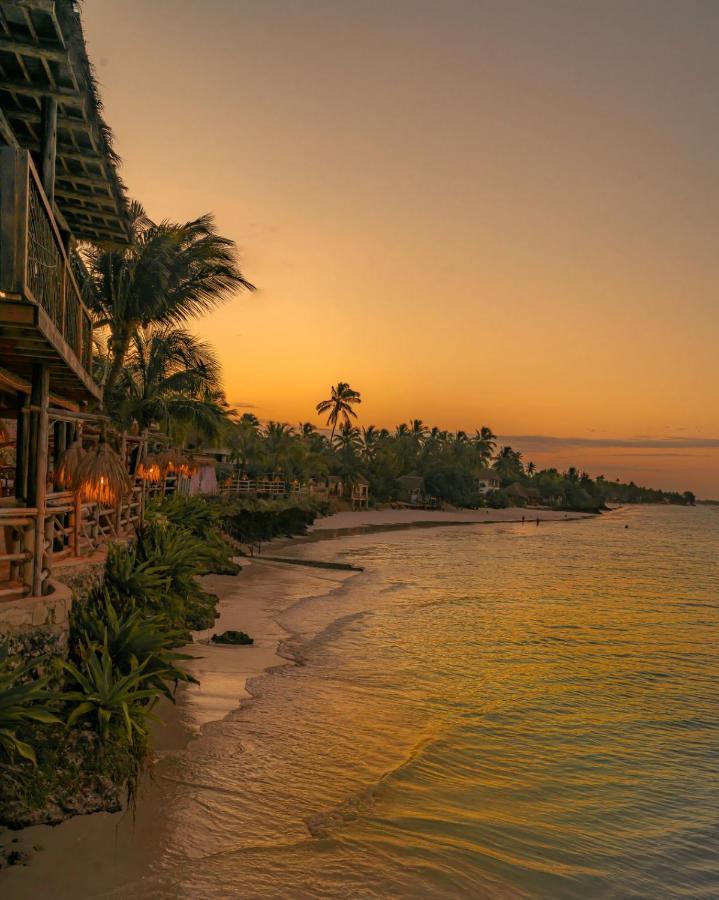 Coral Rocks & Restaurant Hotell