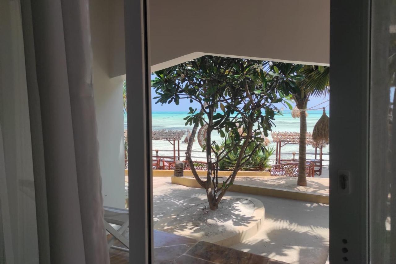 Coral Rocks & Restaurant Hotell 3*