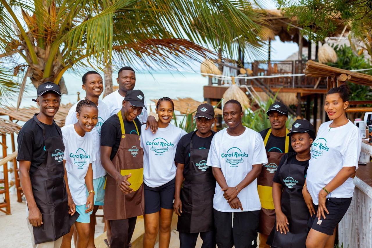 Coral Rocks & Restaurant Hotell 3*