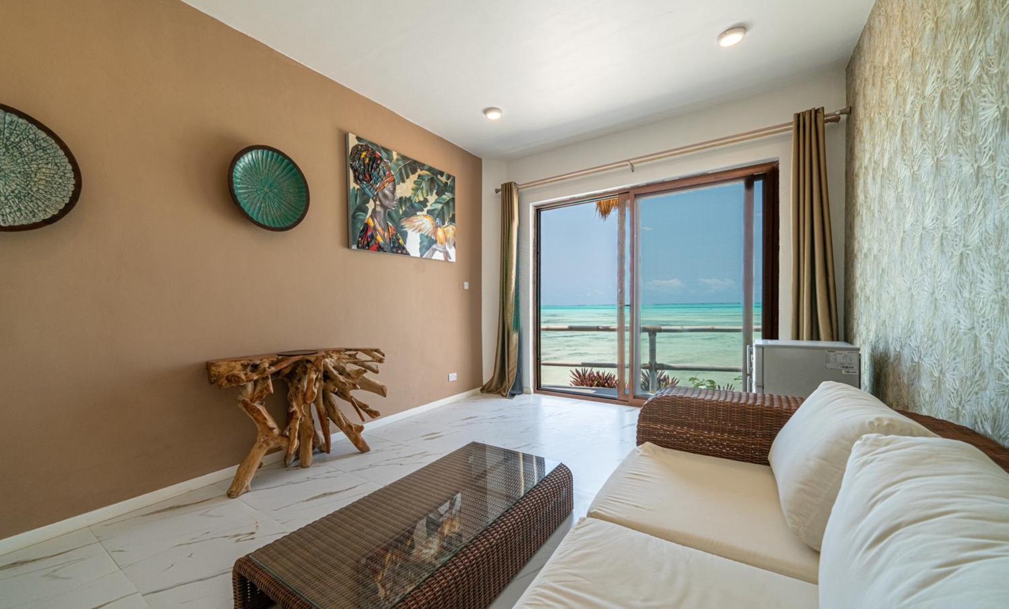 Coral Rocks & Restaurant Hotell 3*