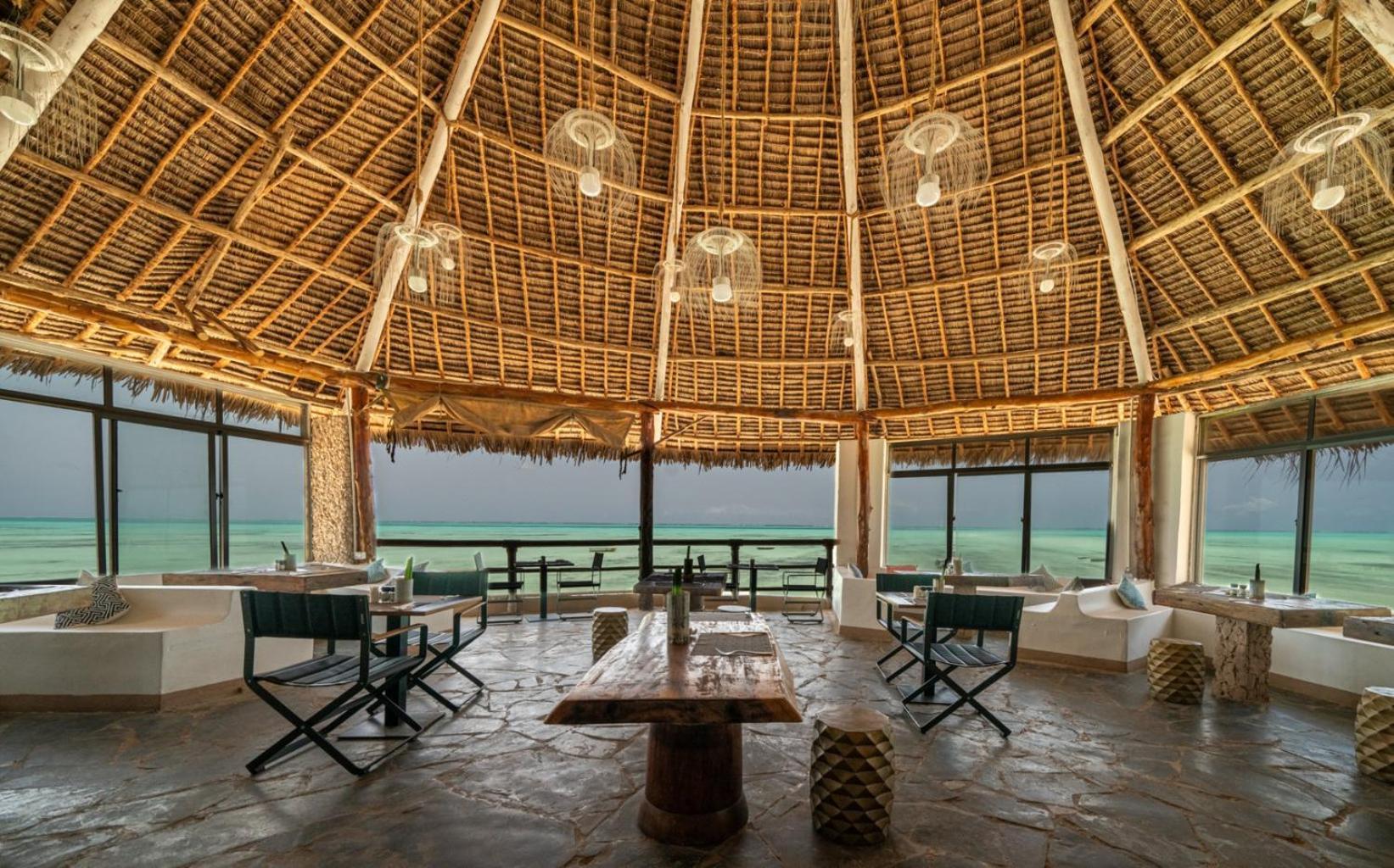 Coral Rocks & Restaurant Hotell
