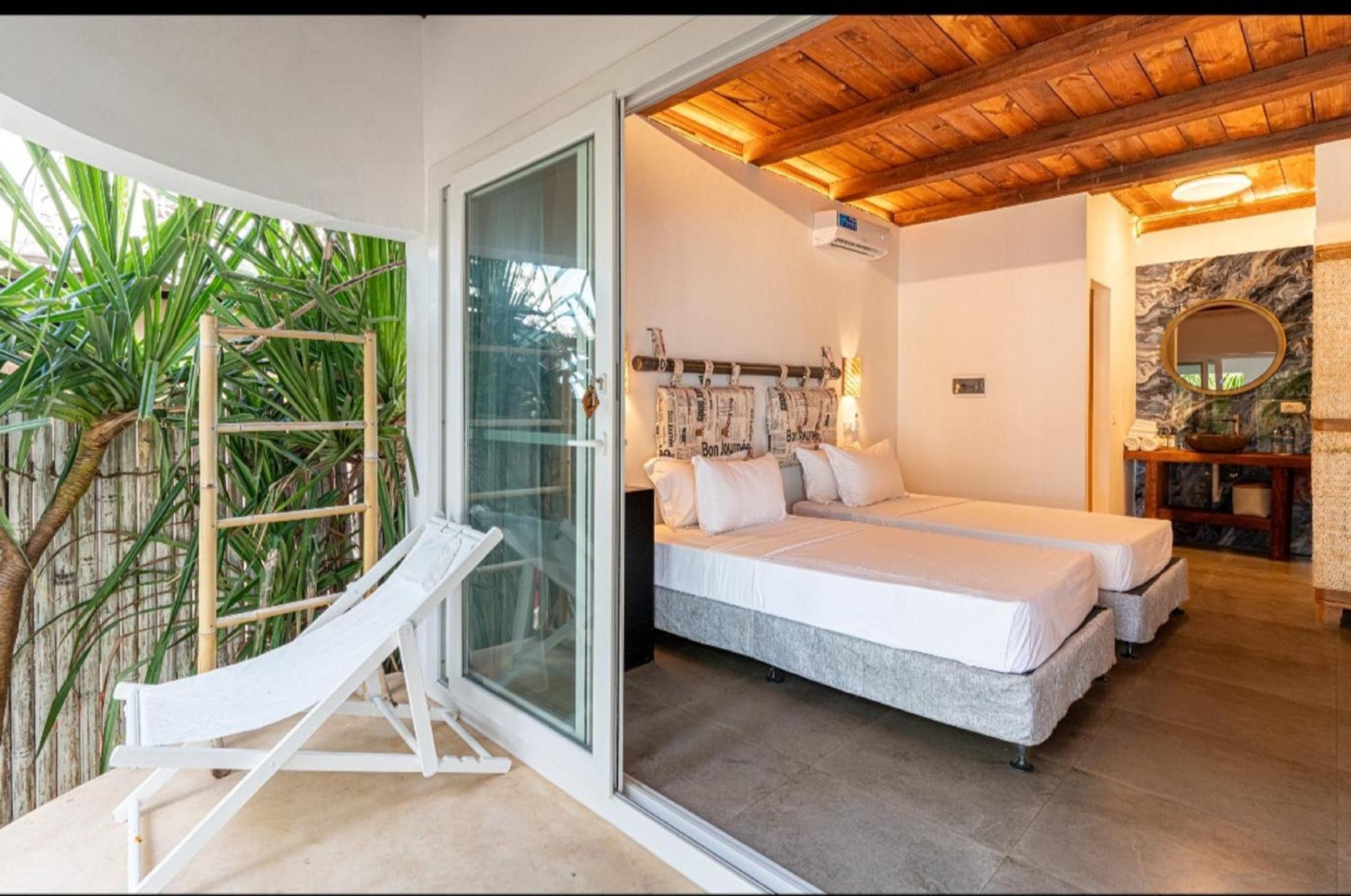 Coral Rocks & Restaurant Hotel 3*